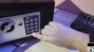 ตู้เซฟ ตู้เซฟกันไฟ ตู้นิรภัย (23x18x18cm) ตู้เซฟนิรภัย ตู้เซฟโรงแรม safety box ตู้เซฟระบบดิจิตอล ตู้เซฟล็อก