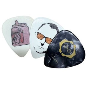 ปิ๊กกีตาร์ 5 ชิ้น ปิ๊กกีต้าร์ สกรีนลาย คละลาย คละขนาด คละวัสดุ