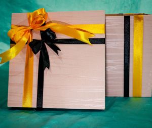 kotak kado hadiah ulang tahun 20x20 cm