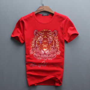 เสื้อยืดแขนสั้นทรงสลิมฟิตสำหรับผู้ชาย ทรงเข้ารูป ลายเสือ สีแดง คอตั้ง แขนสั้น แฟชั่นฤดูร้อน เสื้อยืดคอกลม