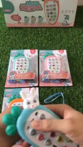 Điện thoại thỏ cà rốt cho bé có nhạc và đèn( kèm dây đeo + 3 pin AAA)