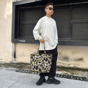 Camouflage Canvas Tote Bag Single Shoulder Street Travel Commuting Fitness Eco Bag Soft Polyester Lining Zipper Closure Leisure