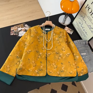 daidai (Ready Stock) Yellow Top Loose Tang Suit Women Blouse CNY Cheongsam Chinese New Year 复古新中式国风改良宽松休闲刺绣盘扣唐装外套上衣女