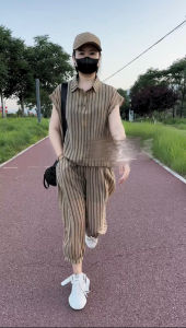 ชุดสองชิ้นแฟชั่นสตรีวัยกลางคน แขนสั้น ทรงเข้ารูป คอปก ทรงเก้าส่วน ชุดทำงานฤดูร้อน 2024 ผ้าผสมโพลีเอสเตอร์ 51-70%