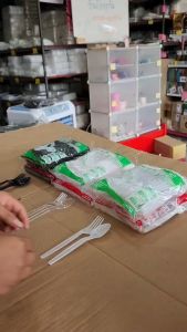 ช้อน - ส้อม พลาสติก ใหญ่ สีขาว - สีใส - สีดำ ยี่ห้อSB ยกหิ้ว 20 แพค