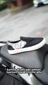Peps Sepatu sneakers Pria Keren Bahan Suede Elastis Import Terbaru – Suga