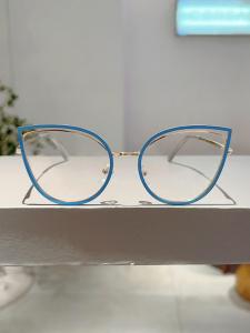 Fashionable Anti-Blue Light Glasses for Near-Sighted Women Simple Slimming Flat Lens Versatile Optical Frames for All