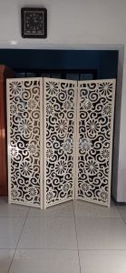 Sketsel Penyekat ruangan Plywood lasercut motif artistik