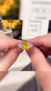 Huitan Square Yellow Cubic Zirconia Womens Finger-ring for Wedding Party Temperament Lovely Luxury CZ Rings Anniversary Jewelry