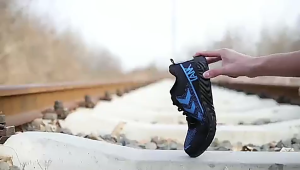 รองเท้าทำงานขนาดใหญ่ที่ระบายอากาศได้ดี สวมใส่สบาย ทนทาน มีเชือกผูก และหัวเหล็กป้องกันการถูกแทง