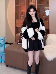 เสื้อคาร์ดิแกนถักนิตติ้งสไตล์นุ่มๆ สำหรับผู้หญิง ฤดูใบไม้ร่วง/ฤดูหนาว เสื้อคลุมยาวปานกลางลายทางหนา แขนยาว คอวี กระดุมเดียว