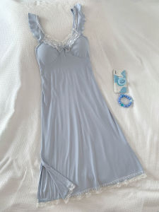 Pure Will Lace Suspender Sleepชุดผู้หญิง 2024 สไตล์ใหม่พร้อมแผ่นหน้าอกสาวหวานฤดูร้อนเสื้อผ้า