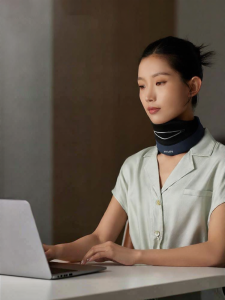 Philips | Pulse Massaging Neck Correction Device