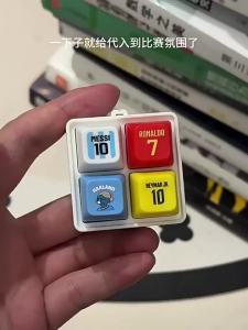 Bandai | Móc Khóa Hình Haaland Đồ Chơi Âm Thanh Chủ Đề Ngôi Sao Bóng Đá Đồ Chơi Giảm Stress Mặt Dây Chuyền Trò Đùa Giọng Nói Phụ Kiện Anime