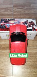 Một chiếc xe mô hình biến hình thành Robot bằng nhựa chạy pin có nhạc và đèn led rất đẹp tặng kèm pin