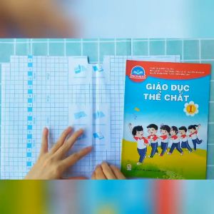 Set 10 decal bọc sách giáo khoa tặng kèm nhãn vở