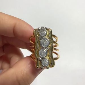 Huitan Chic Statement Jewelry Cubic Zirconia Ring for Women Fashion Modern Style Engagement Accessories Wedding Band for Female