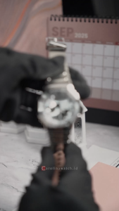 Jam Tangan Pria Casio G-Shock G-Steel GM-2100YM-8A FINE METALLIC SERIES Silver Dial Silver Resin Band