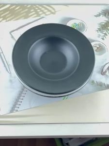 ชุดจานสไตล์ญี่ปุ่น จานเซรามิค จานพาสต้า  ขนาด 11 x 2.25 นิ้ว  มีให้เลือก 4 สี ขาว ดำ ขาวจุดดำ และ ดำลายจุด