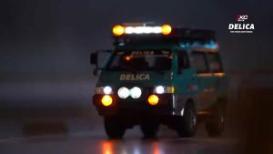 Mitsubishi Delica JXC5813 1:24 2.4g Three-Speed Remote Control Car Model Controllable Headlights 2WD 4WD RC Car Adult Gifts Toys