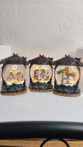 D&D Home l Snow Globe Glitter Musical Holy Family with Nativity Scene Decor