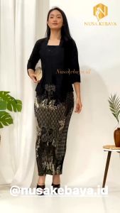 Setelan Kebaya Wisuda Modern Model Kutubaru Brukat Full Puring Set Rok Plisket Batik / Stelan Kutubaru Brokat Size M L XL XXL Jumbo Untuk Kondangan Seragaman Pesta Wisuda Modern Tunangan Akad Nikah Kartini ( Kutubaru Brukat ) Nusa Kebaya Terlaris