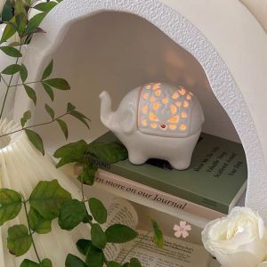 French Romantic Ceramic Elephant Candle Holder Aromatherapy Candle Bedroom Atmosphere Sensation Windproof Incense Burner