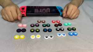 2ชิ้น nintendo switch thumb grip จอยสติ๊กฝาครอบ 1.8ซม.thumbstickแบบซิลิโคน หลายสี