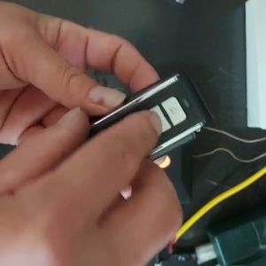 Điều khiển cửa cuốn mã học 433 mhz học tay sang tay thông minh