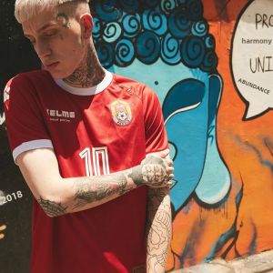 Kelme | Áo Thun Nam KELME Tay Ngắn Cổ V Co Giãn Cao Thấm Hút Mồ Hôi Chất Liệu Thoáng Khí Áo Thể Thao Thường Ngày Thích Hợp Cho Mọi Mùa.