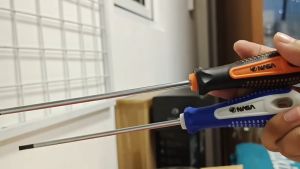 Obeng Minus 6 inch Nasa Diameter 4mm Panjang Besi 15cm Magnet Gagang Karet