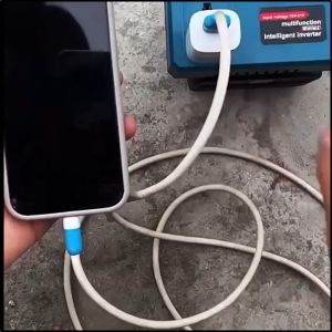 เครื่องแปลงไฟ DC 18V ถึง220V เครื่องแปลงไฟไร้สาย120วัตต์ไฟฟ้ากระแสตรง18โวลต์ไปยังไฟฟ้ากระแสสลับ220โวลต์สำหรับแหล่งจ่ายไฟอินเวอร์ทเตอร์อะแดปเตอร์อินเวอร์เตอร์อุปกรณ์ภายในบ้านสำหรับแบตเตอรี่ Makita 18โวลต์