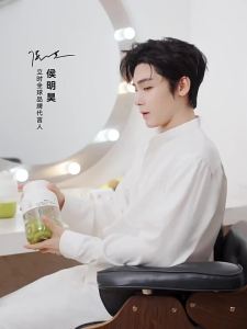 [China Plug Adapter Needed] Instant Portable Mini Household Juicer