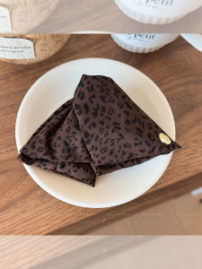 Retro Leopard Print Triangle Hair Clip Womens Back of Head Updo Stable Not Easy to Fall Shark Clamp New Style Hair Accessories