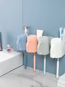 Giá kệ đựng bàn chải kem đánh răng treo dán tường kèm cốc nhựa cao cấp có lỗ thoát nước sạch sẽ