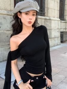 GUZILIAN | เสื้อยืดแขนยาวทรงสลิมฟิตสีดำ ทรงเข้ารูป ดีไซน์ไหล่ไม่สมมาตร ดีไซน์เก๋ไก๋ สำหรับผู้หญิงวัย 18-24 ปี