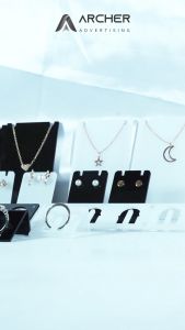 STAND HOLDER KALUNG TIPE L AKSESORIS CHAIN HOLDER AKRILIK
