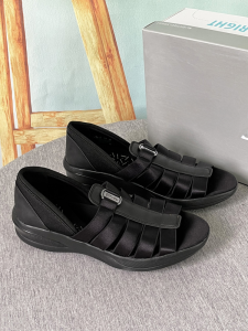 สีดำ สไตล์โรมันปัก ยืดได้ Up ปิดนิ้วเท้าส้นกลางรองเท้าแม่สําหรับผู้หญิงส่งออกการค้ารองเท้าแตะขนาด 40 ถึง 44