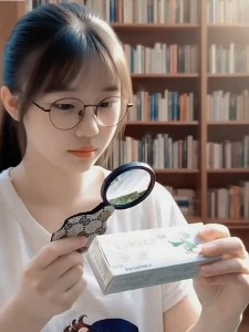 15xSmall Magnifying Glass Folding Pocket Magnifier Glass Portable Handhelds Magnifying Glass