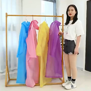 เสื้อกันฝน EVA 140 g แขนปล่อย มีฮู้ดคลุ่มหัว สีสดใส ยืดหยุ่น น้ำหนักเบา ระบายอากาศได้ดี ผ้าม่วง ชมพู เหลือง ผ้าวัสดุ EVA ขนาด 65x158 cm