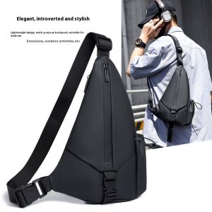 ARCTIC HUNTER กระเป๋าออกแบบสำหรับคนส่งเอกสารเย็บสีตัดกันกันน้ำผู้ชายกระเป๋าคาดหน้าอกในเมืองที่เรียบง่าย