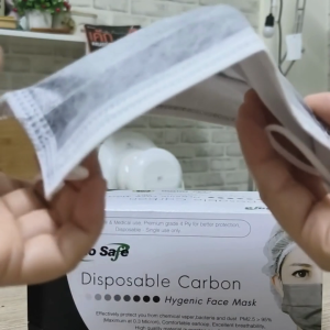 หน้ากากคาร์บอน หนา 4 ชั้น สีเทา ป้องกันสารเคมี กรองแบคทีเรีย ฝุ่นและควัน PM2.5 1กล่อง