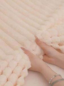 Ci2DMRbW พร้อมส่ง ผ้าห่มนาโน สีทึบผ้าห่มขนกระต่าย คุณภาพดี ห่มสบาย เนื้อผ้านุ่ม Blanket 4 ฟุต/5 ฟุต/6.5 ฟุต มี 4 สีให้เลือก