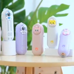 USB Rechargeable Mini Fan Cute Bear Keychain Portable Handheld Small Fan - Pocket Cooling Fan for Summer Travel Outdoor