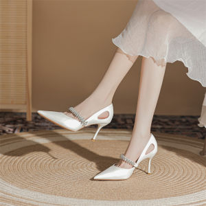 รองเท้าส้นสูงสำหรับผู้หญิง SUFEIFEI ฤดูใบไม้ผลิ 2025 รองเท้าแต่งงานสีขาว ดีไซน์ใหม่ ดีไซน์นางฟ้า ประดับเพชร ไม่เจ็บเท้า