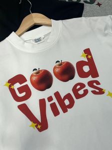 เสื้อยืดแขนสั้นคอตตอนผสมแห้งเร็วสำหรับผู้หญิง ทรงหลวม สไตล์สตรีท ฤดูร้อน 2023 ผ้าฝ้ายผสมโพลีเอสเตอร์ใหม่