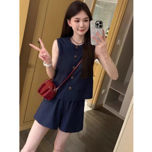Fashionable Summer Outfit Womens Sleeveless Wide Leg Short Pants Two-Piece Set Elegant Age-Defying Trendy round Neck Button Closure