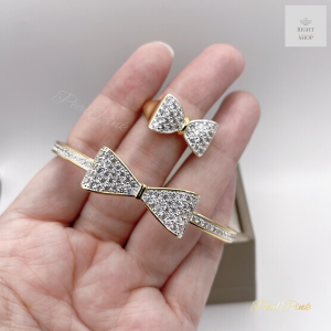 (ปั้ม 18K) กำไลข้อมือประดับเพชรรูปโบว์ขอบทอง งานอย่างดีปั้ม18K ขนาดรอบวง18cm
