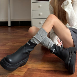 Twist Socks ผู้หญิง ถุงเท้าถึงกลางน่อง รองเท้าบู๊ตหิมะสีล้วนตรงกับสวมใส่สองทาง ฤดูใบไม้ร่วง ฤดูหนาว อินเทรนด์ INS Cumulus Socks การสร้างขาที่สะดวกสบาย