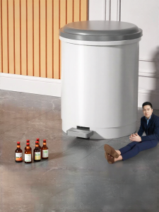 HANSHILIUJIA | Pedal Operated Lidded Household Trash Can